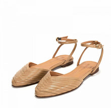 Anonymous Copenhagen Givia 10 Shiny Lamb Flat Sandal - Stone