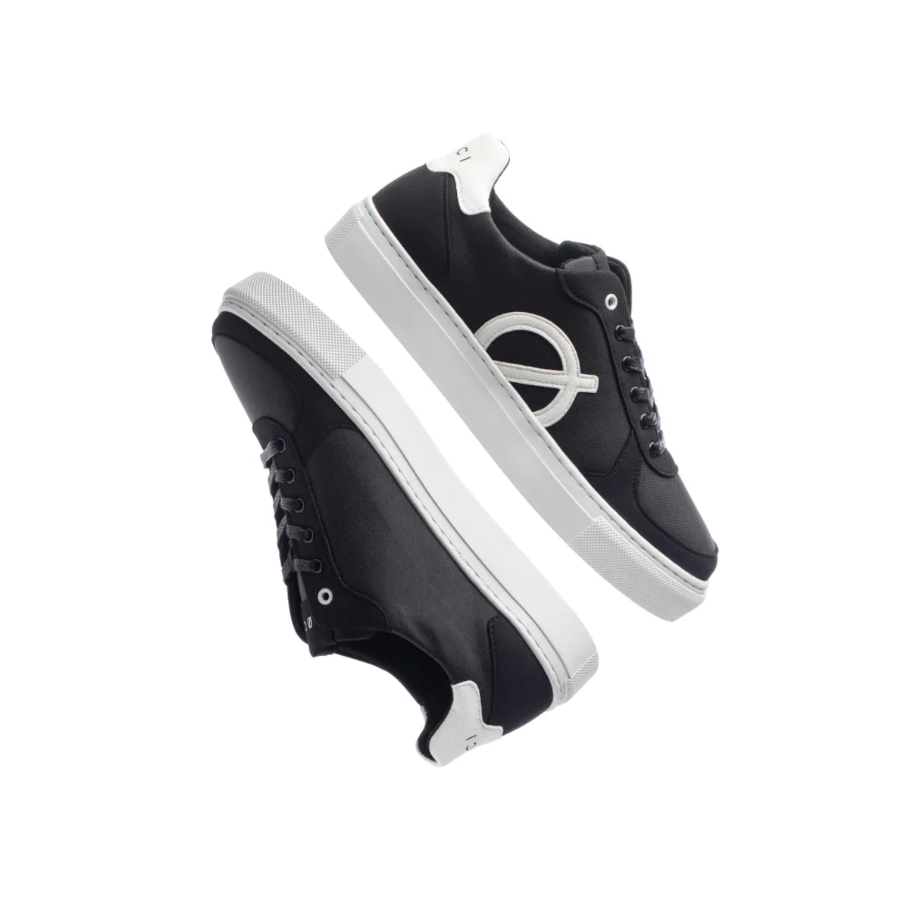 LØCI Classic Sneaker - Black/White/White