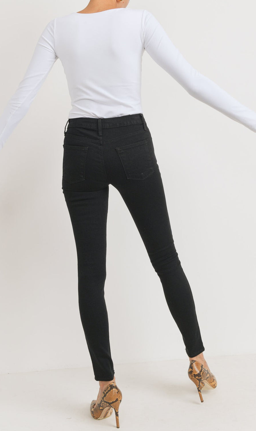 Just Black Overdye Skinny in Black