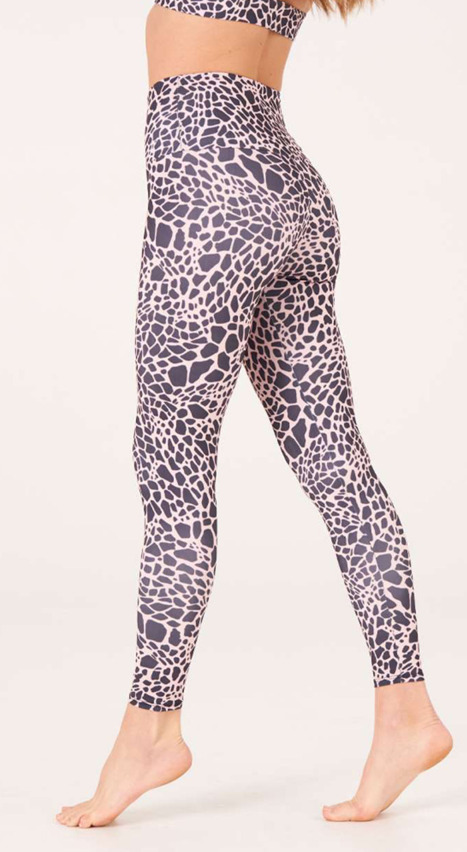 Onzie High Rise Legging - Rose Giraffe