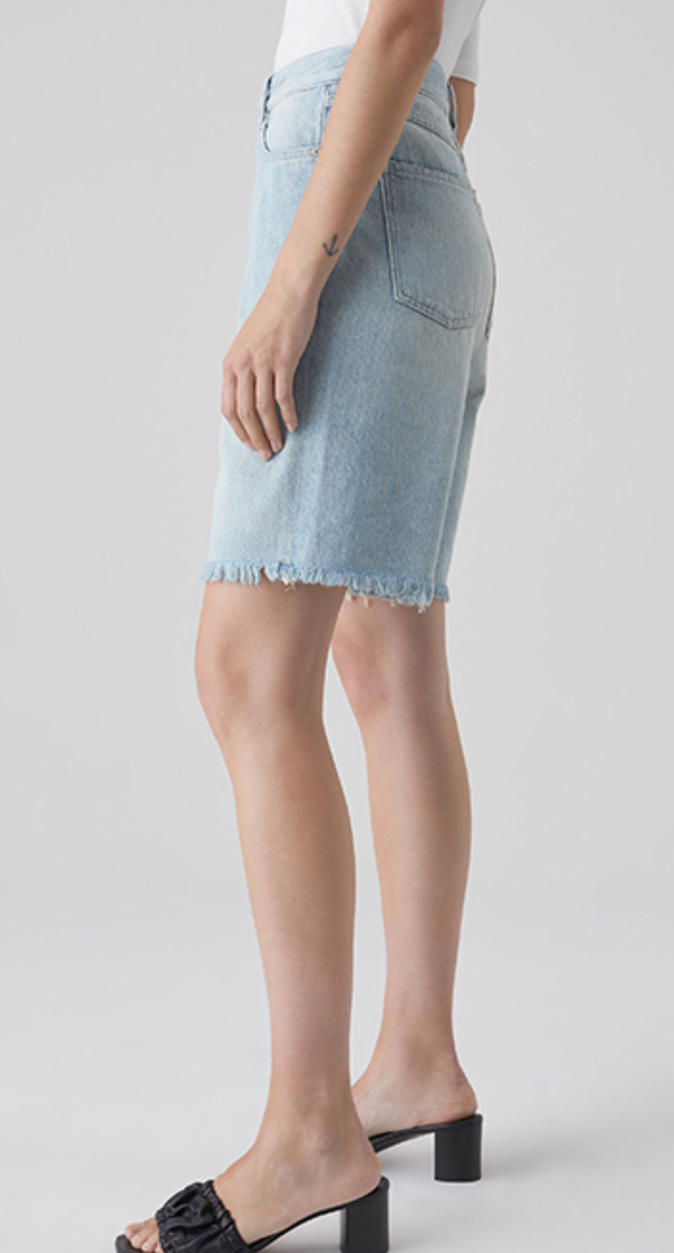 Closed Staight Leg Shorts - Mid Blue