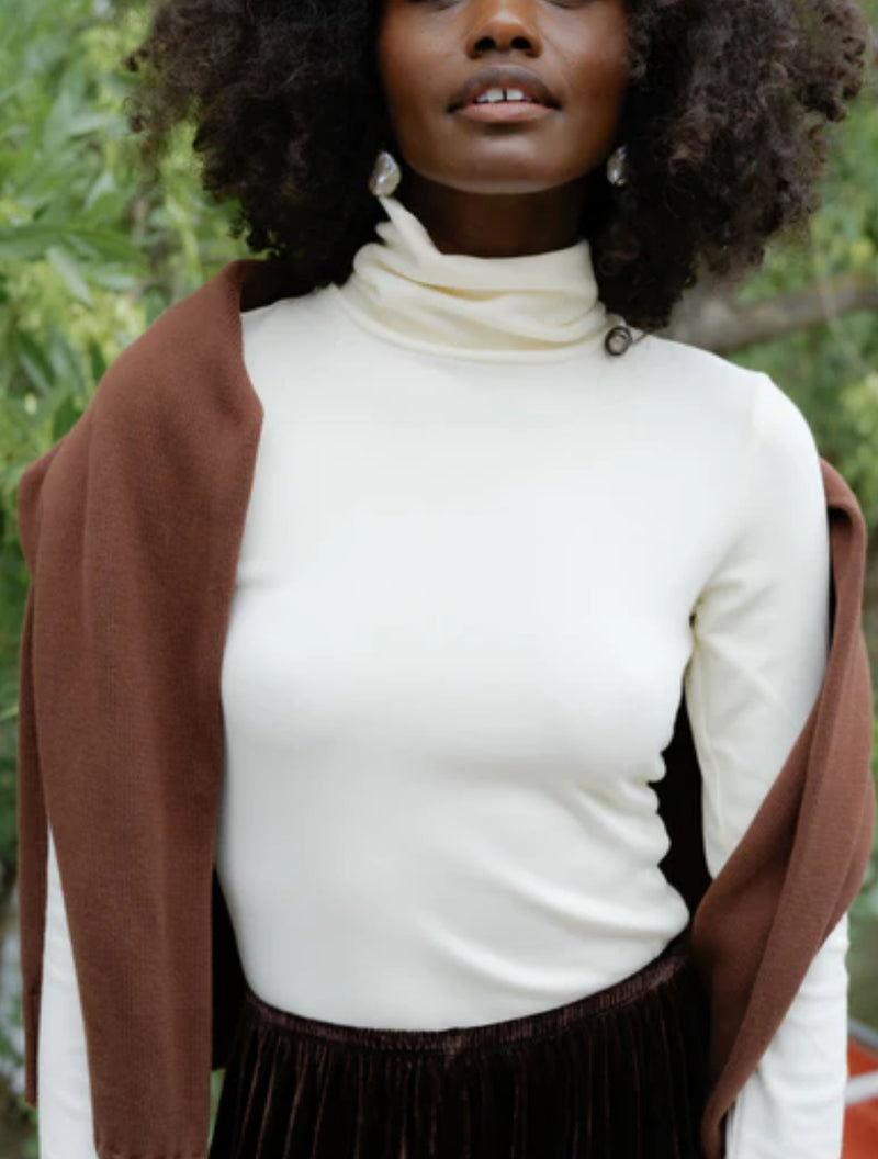 DONNI. The Baby Rib Turtleneck - Powder