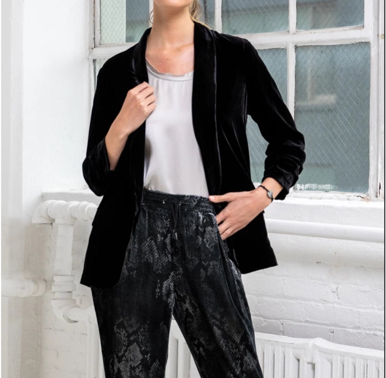 go BY GOSILK Velvet Scrunch Sleeve Jacket - Washed Black
