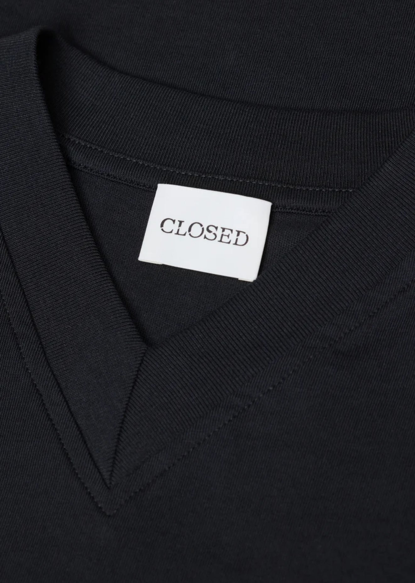 Closed V-Neck T-Shirt - Black