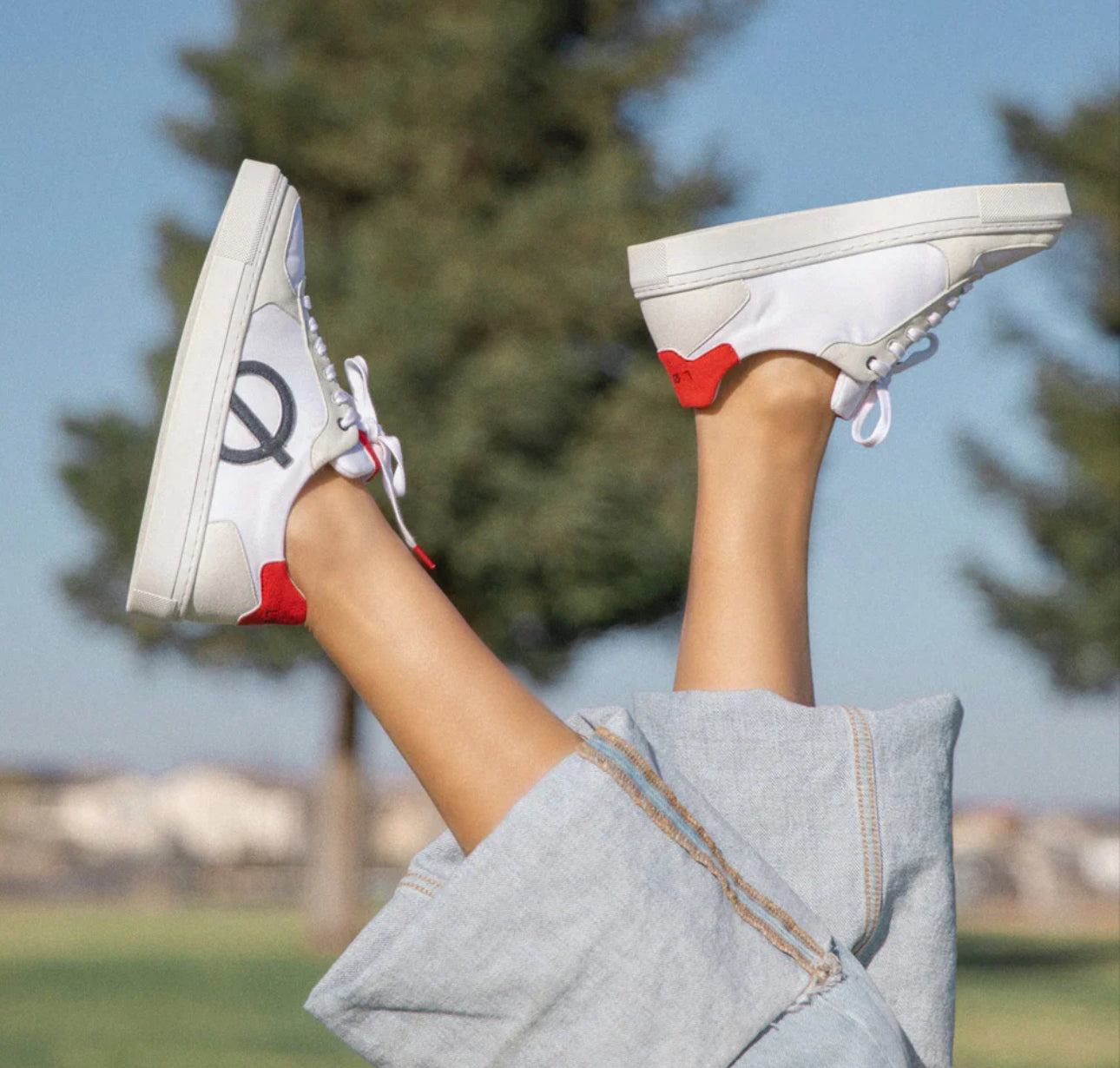 LØCI Classic Sneaker - White/Red/Navy