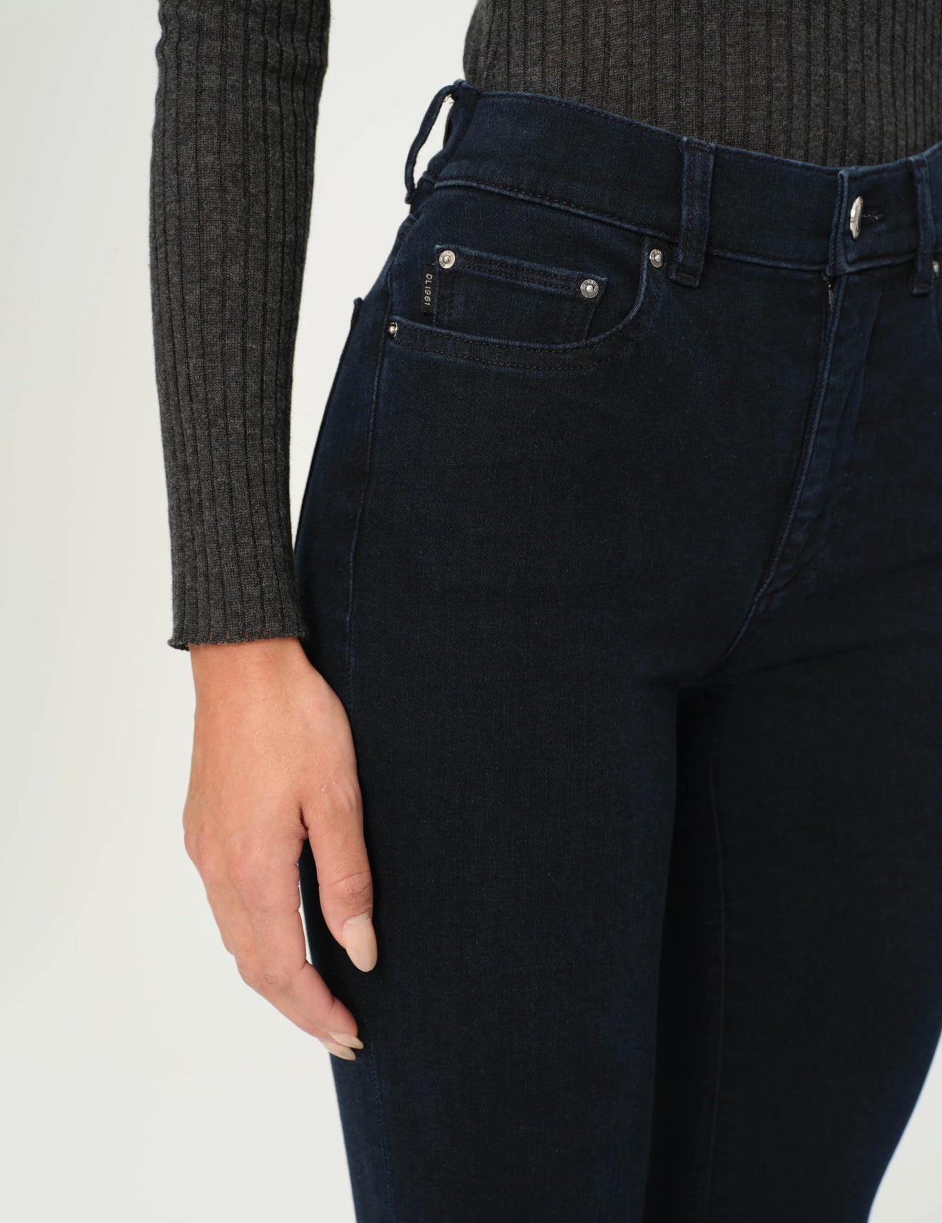 DL1961 Mara Straight Mid Rise Instasculpt Ankle Jean - Flatiron