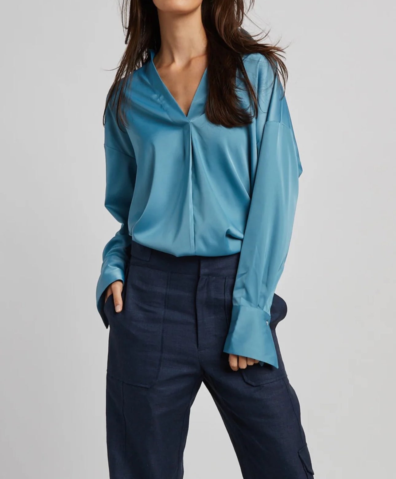 Adroit Atelier Kay Popover Satin Blouse With Long Cuffs - Aqua