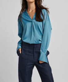 Adroit Atelier Kay Popover Satin Blouse With Long Cuffs - Aqua