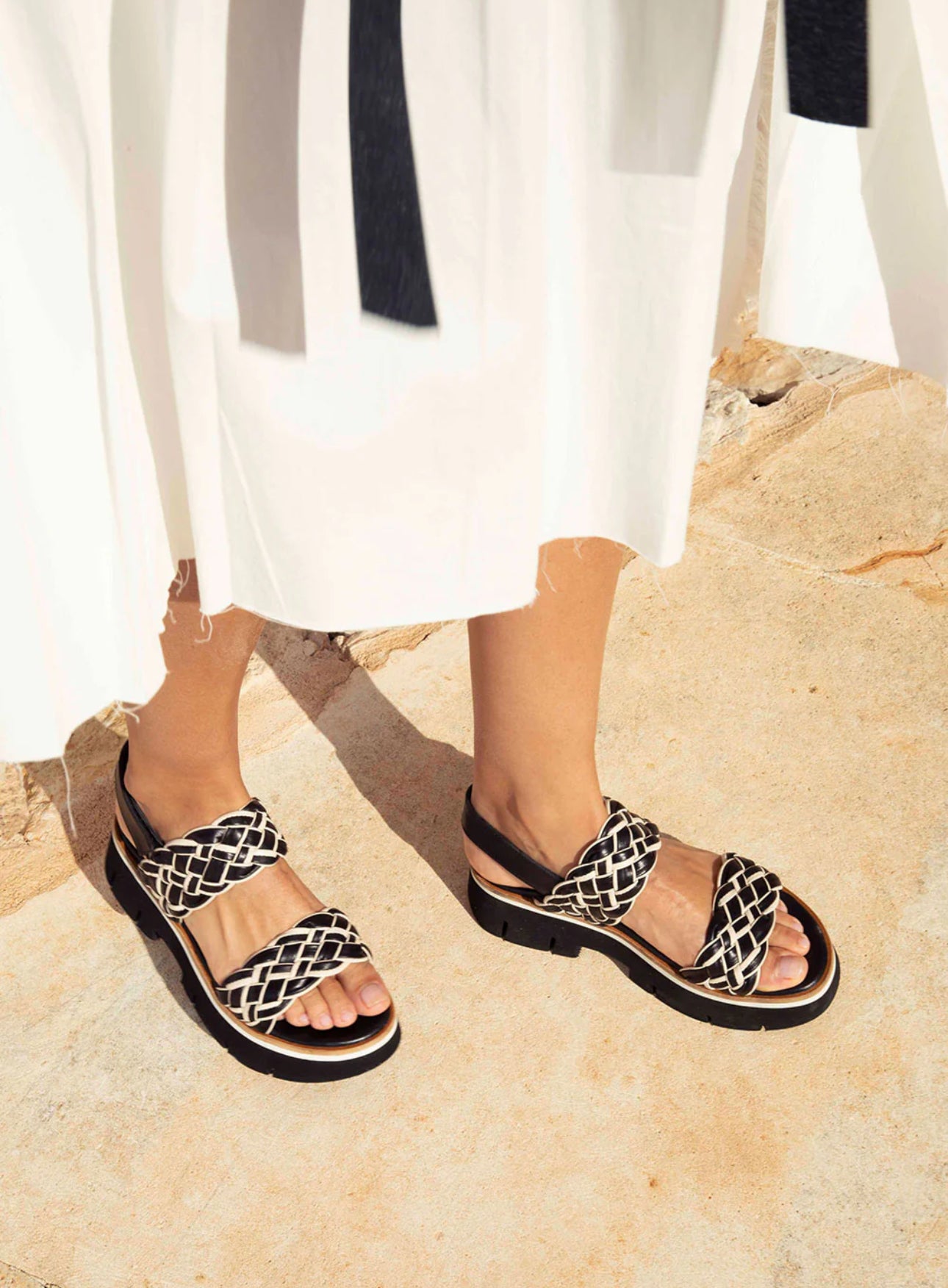 HOMERS Duyba Two Tone - Ivory/Black Leather Sandals