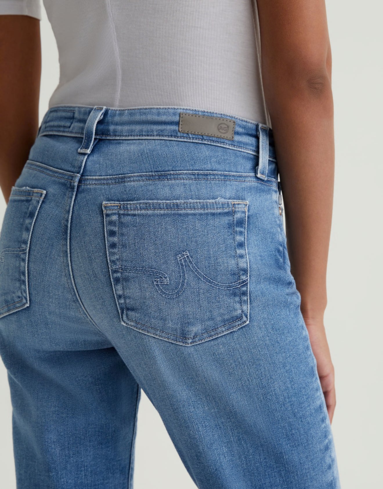AG Jeans Mari Crop Mid-Rise Slim Straight - Central Coast