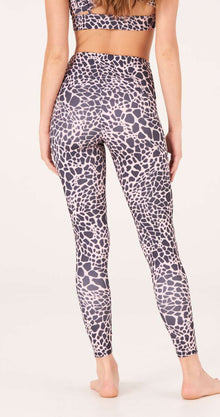 Onzie High Rise Legging - Rose Giraffe