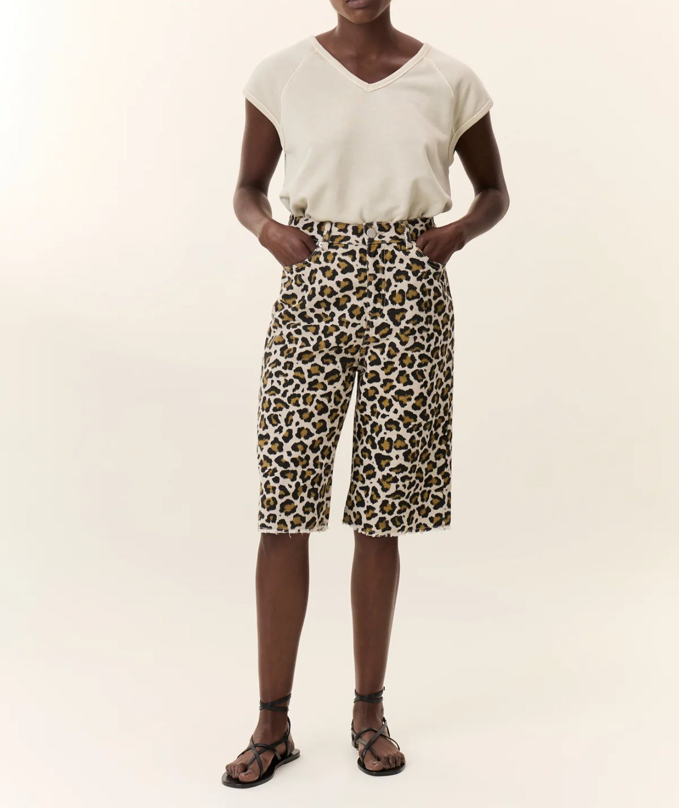Leon & Harper Frankie Leo Beige Shorts