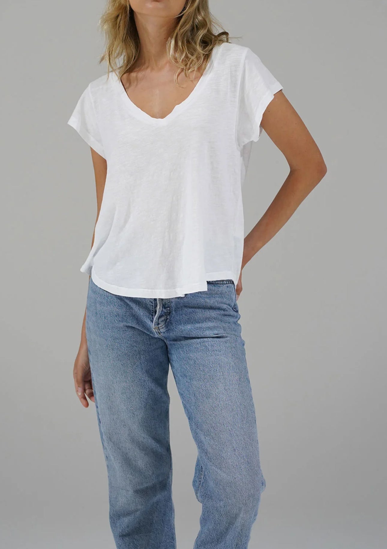 LNA Kaden Cotton V Neck - White