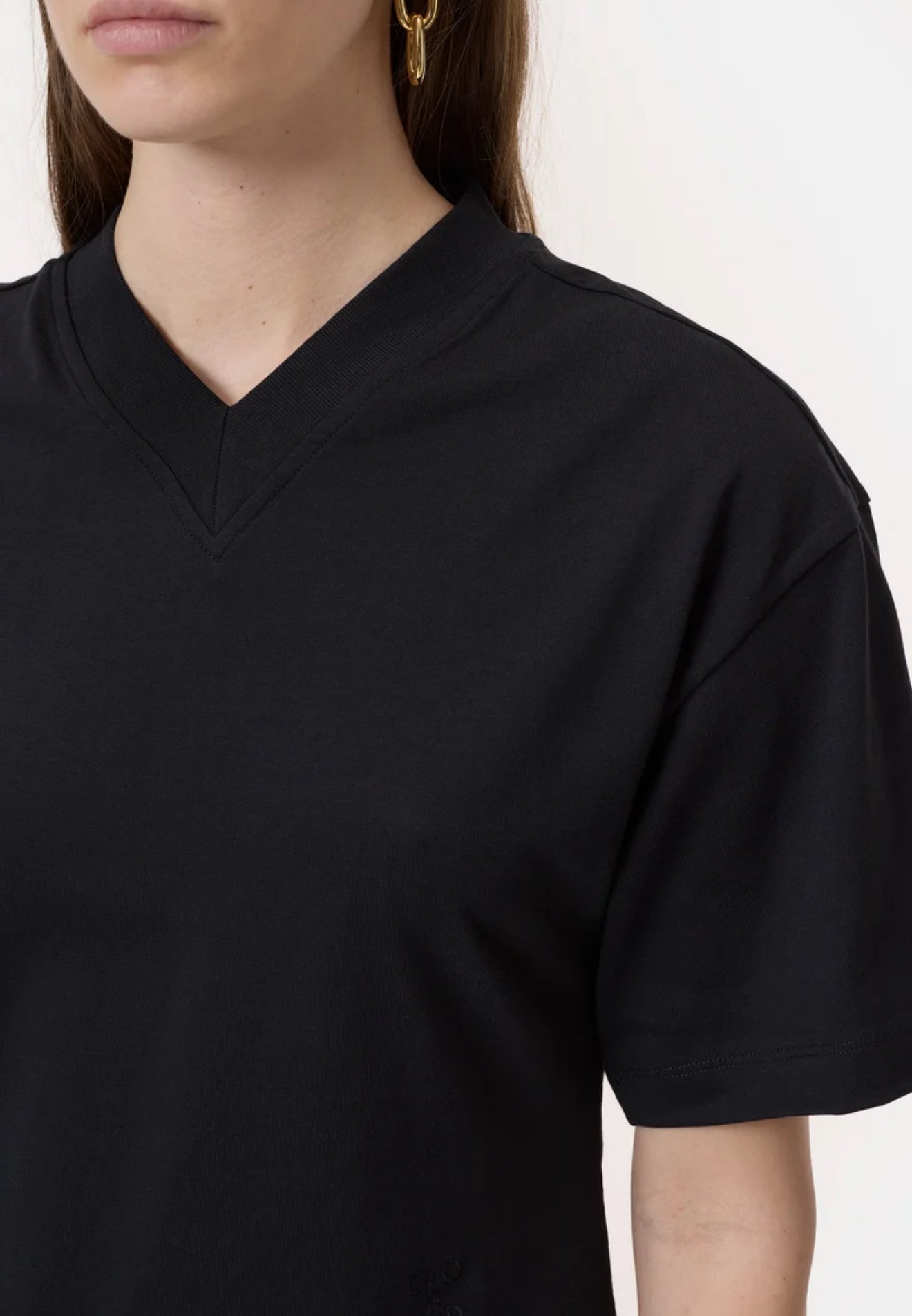 Closed V-Neck T-Shirt - Black