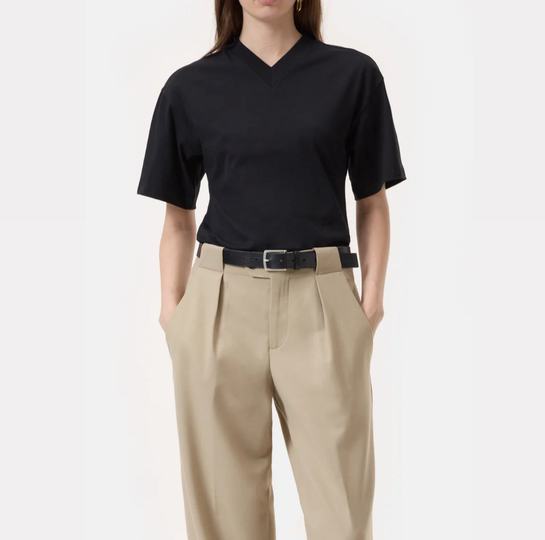 Closed V-Neck T-Shirt - Black