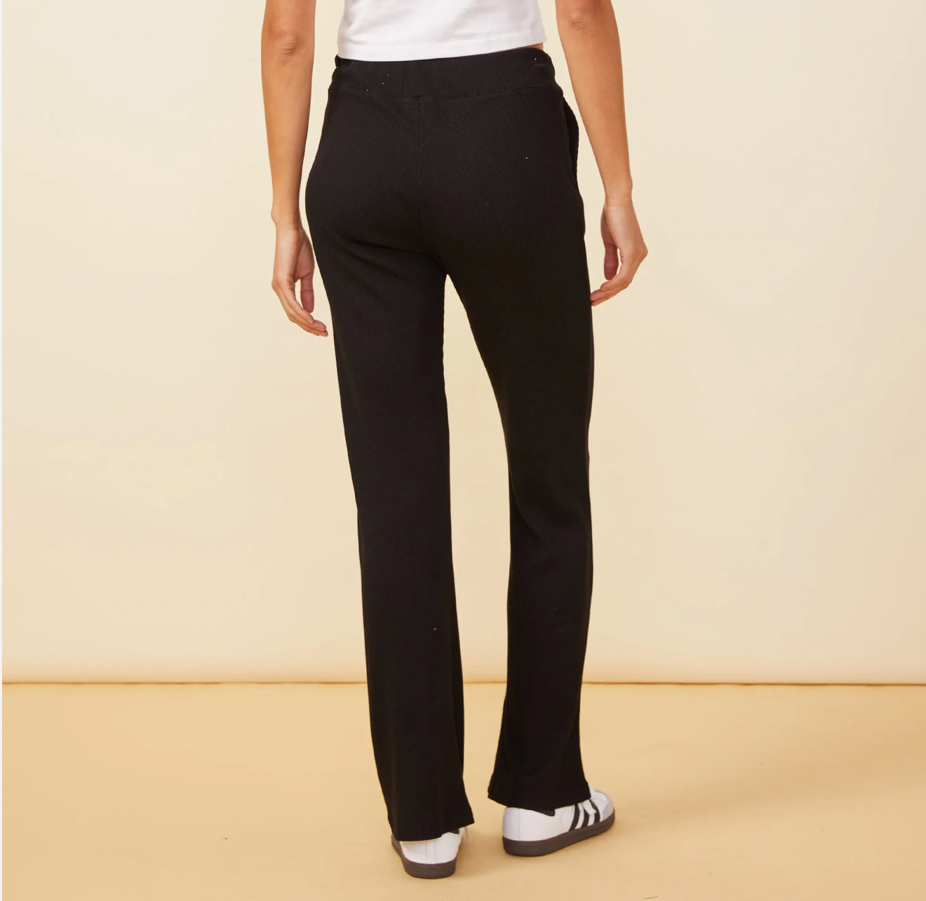 Monrow Rib Around Town Pant - Black