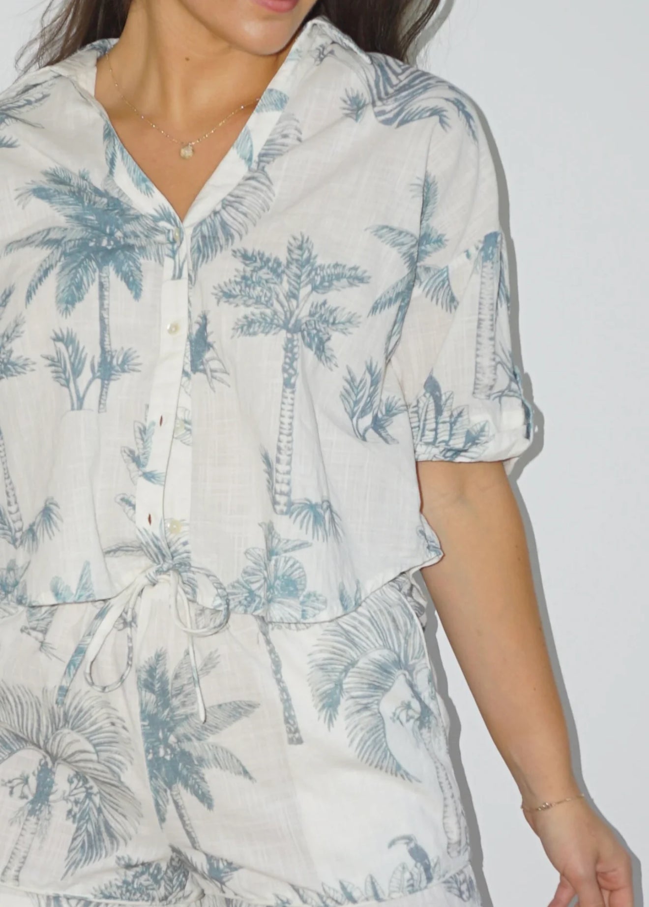 NIBI MTK Cali Cropped Shirt - Faded Teal Palms