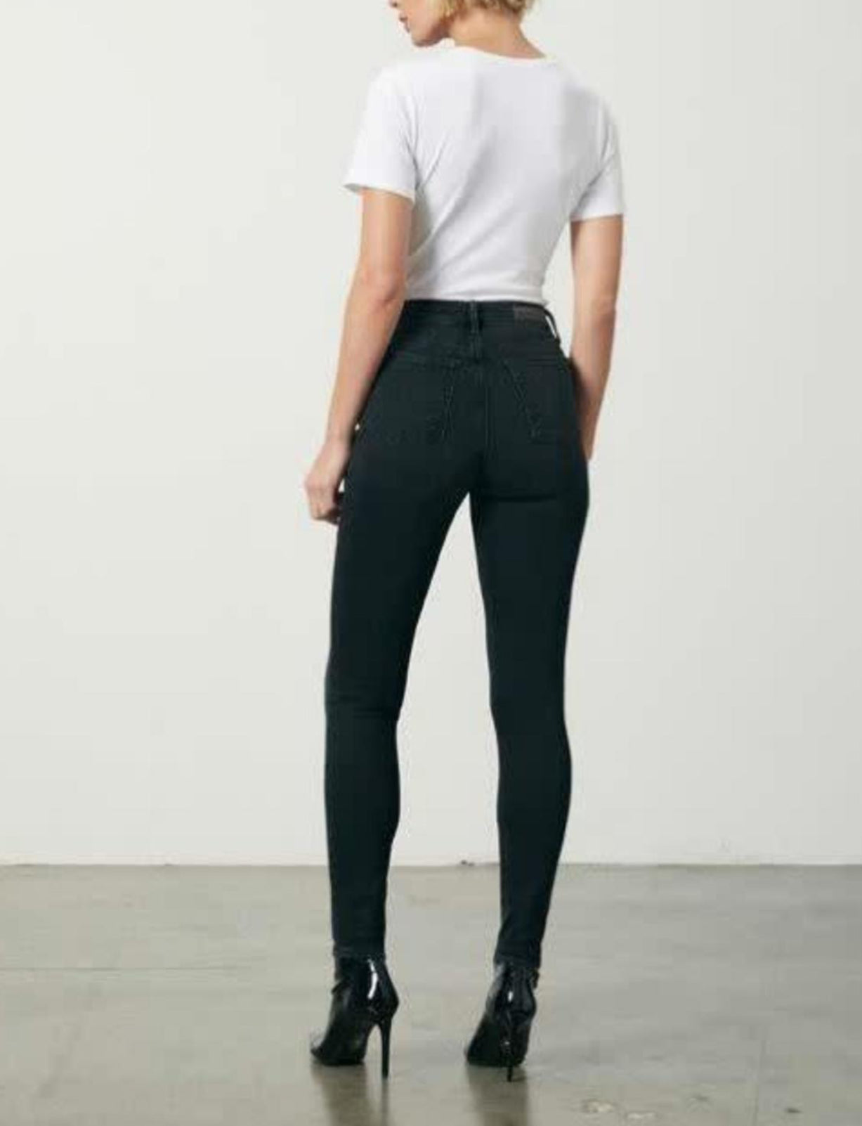 GRLFRND Kendall Skinny - Dark Star