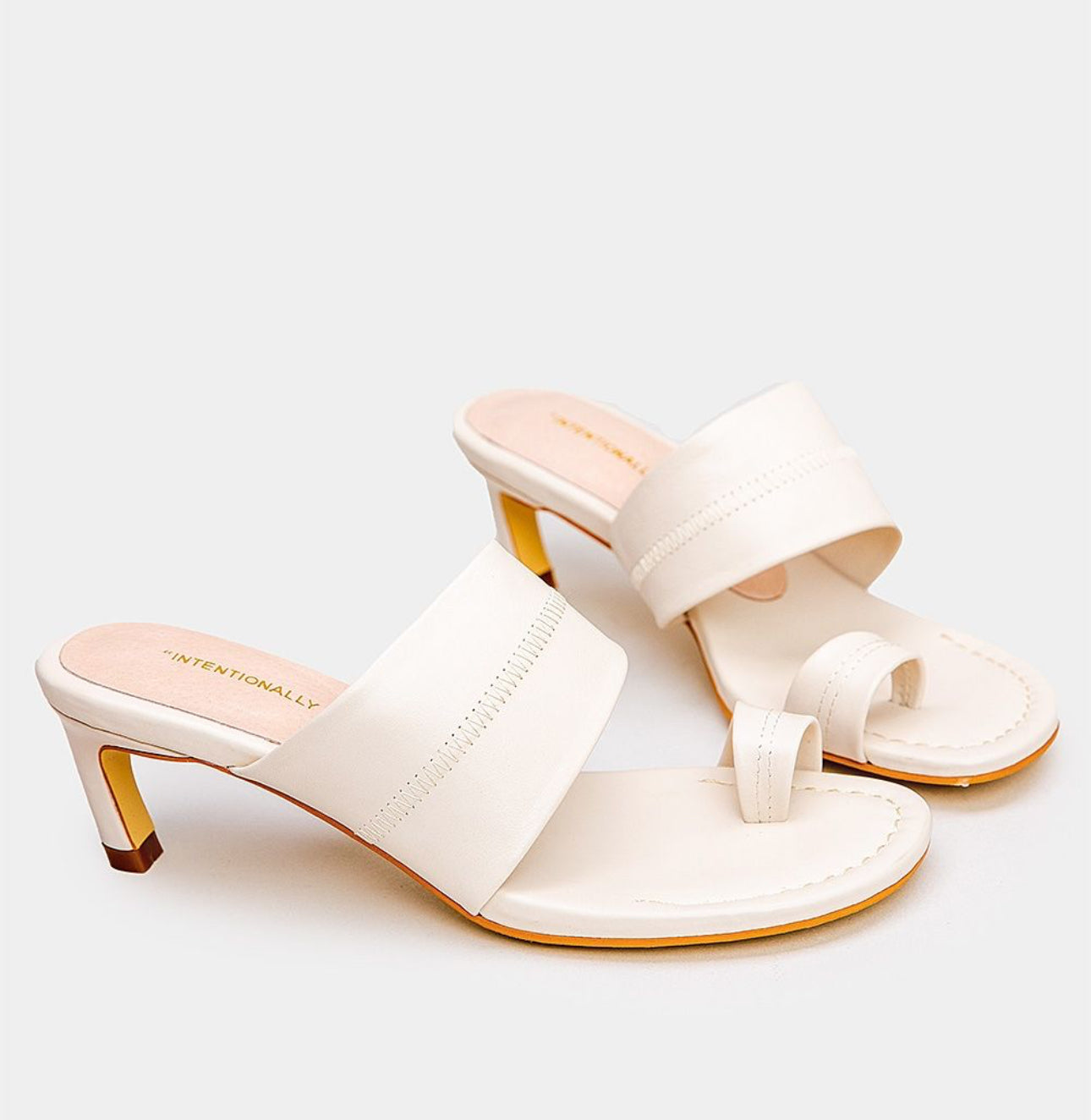 Intentionally Blank Ving Sandal - Off White